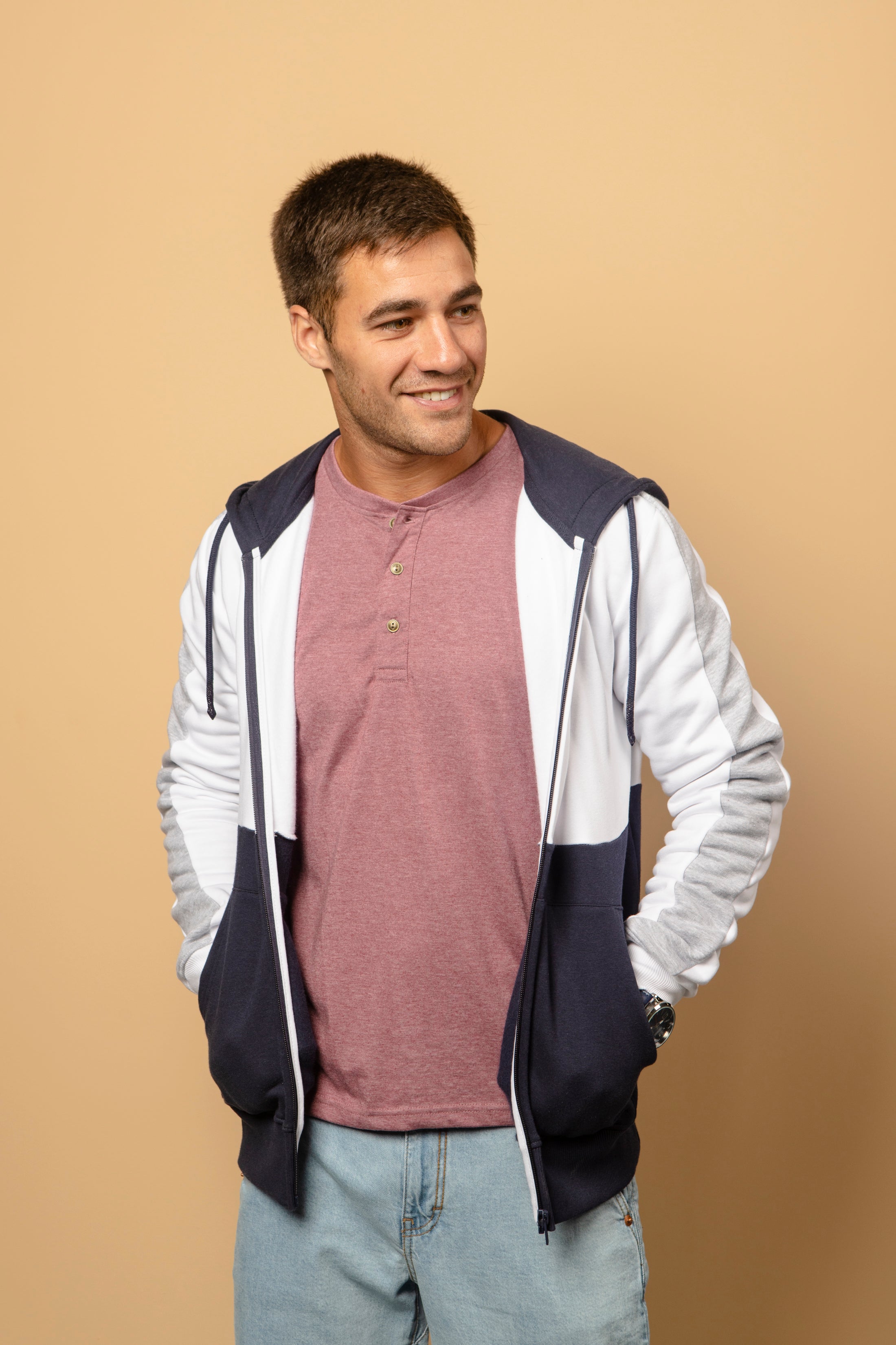 Campera con felpa combinada