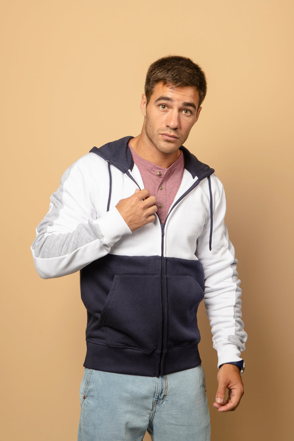 Campera con felpa combinada