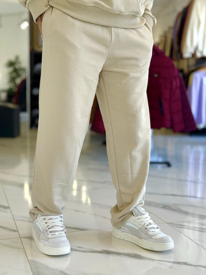 Conjunto deportivo oversize beige