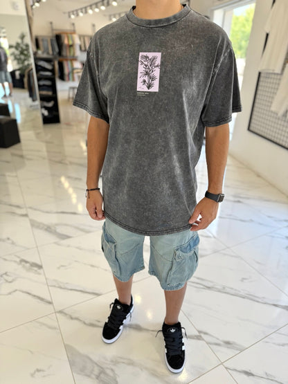 Remera oversize gastada negra “Green House”
