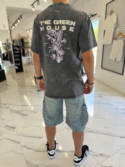 Remera oversize gastada negra “Green House”