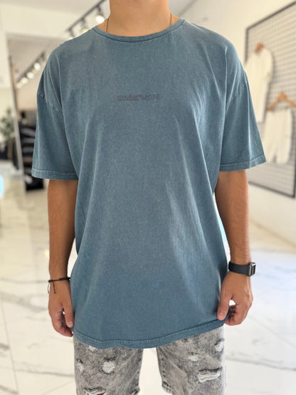 Remera oversize gastada azul “Senecio”