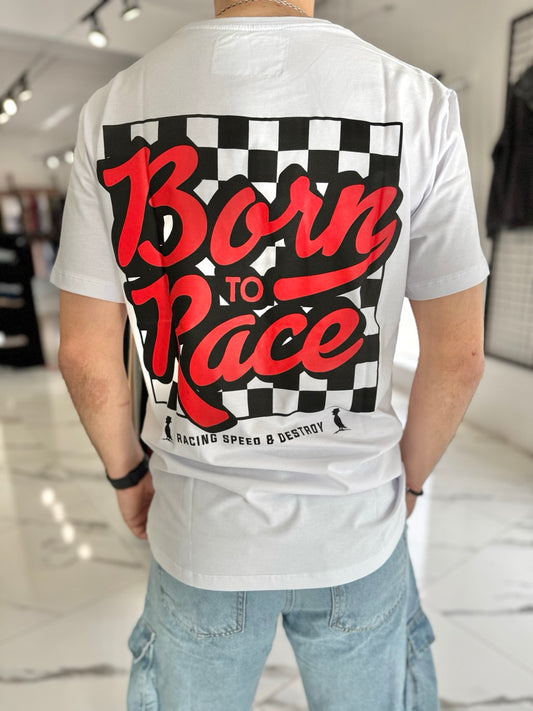 Remera oversize blanca “Born to race”