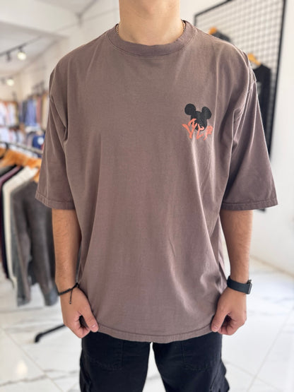 Remera oversize vizon “Mickey”