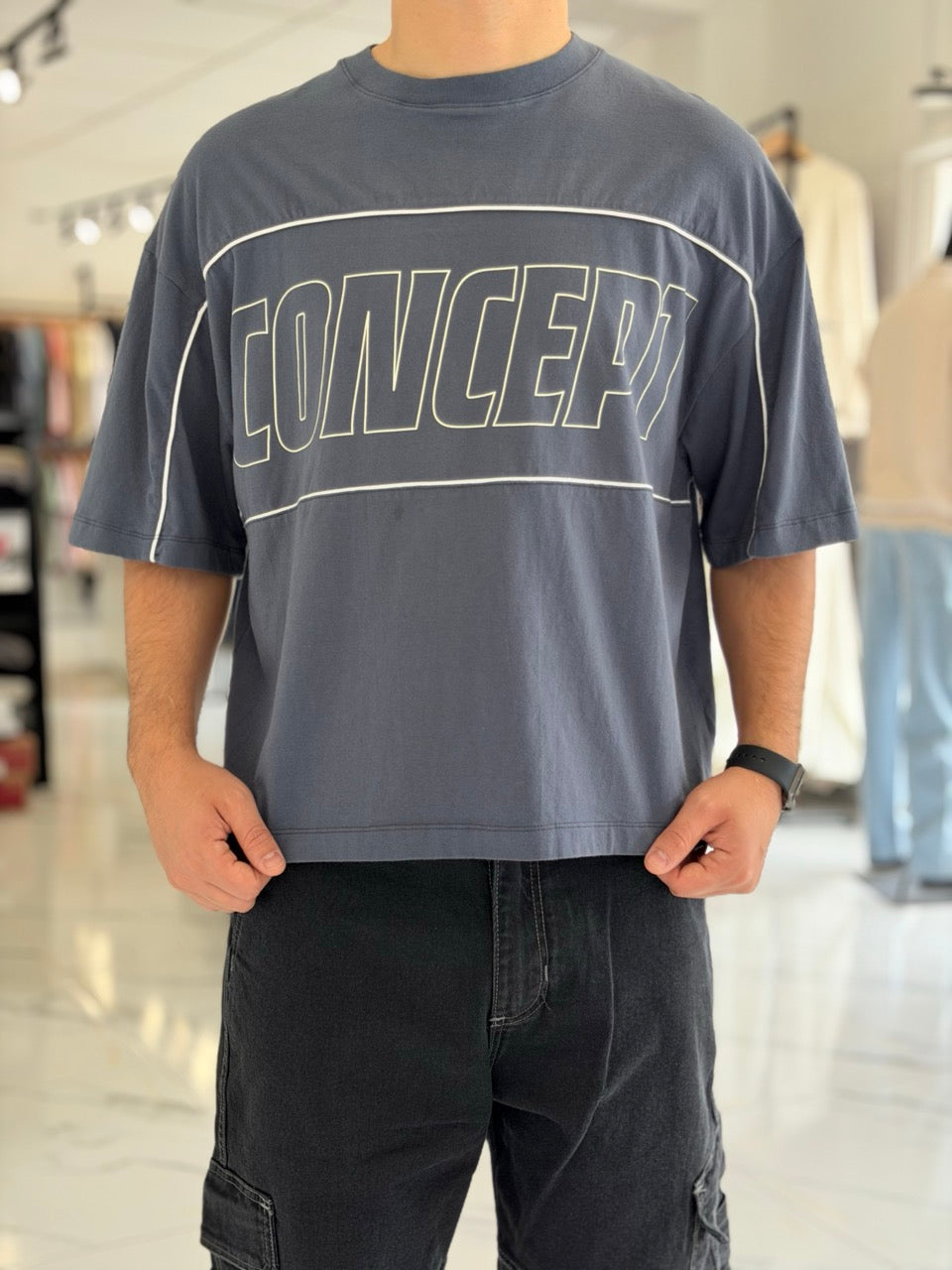 Remera boxy fit "Concept"