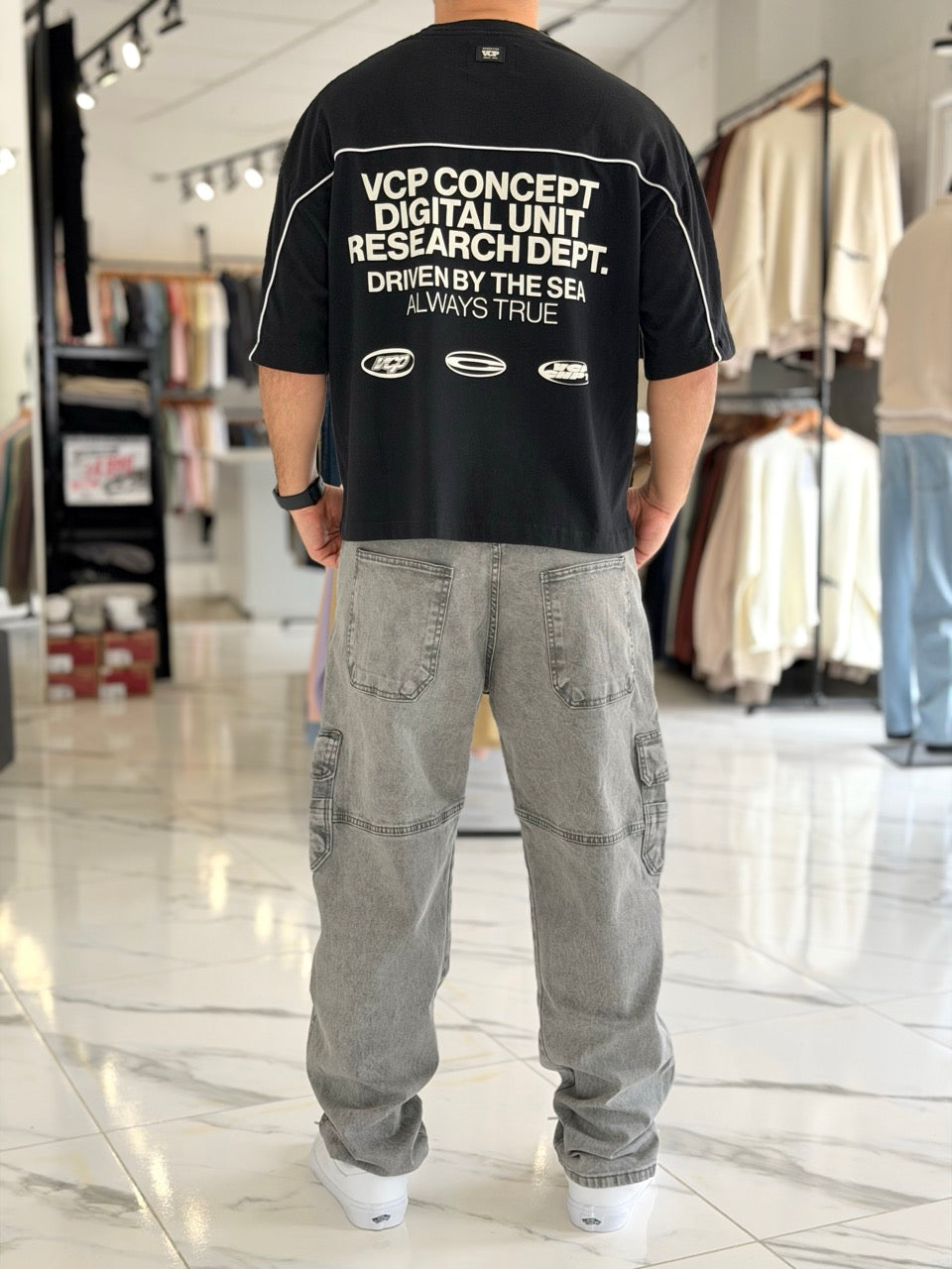 Remera boxy fit "Concept"