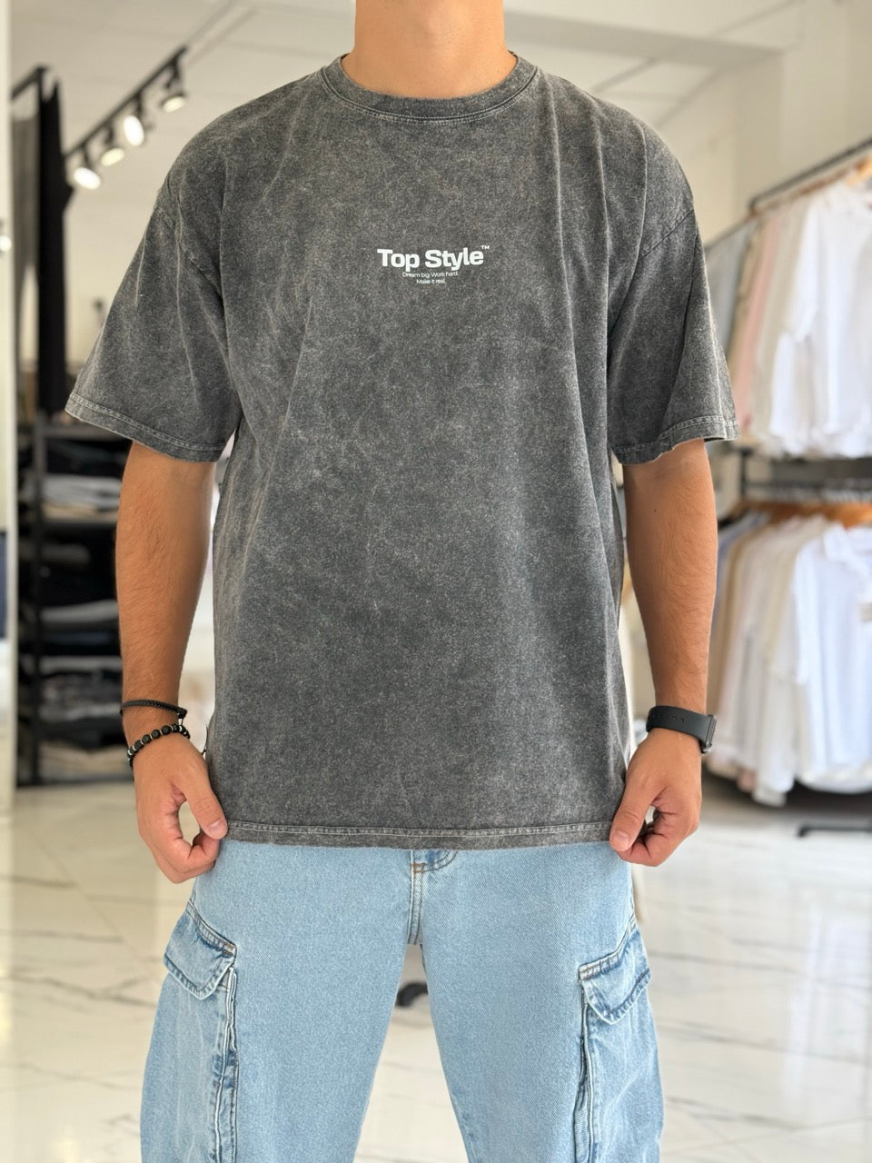 Remera oversize gastada "Dream Big"