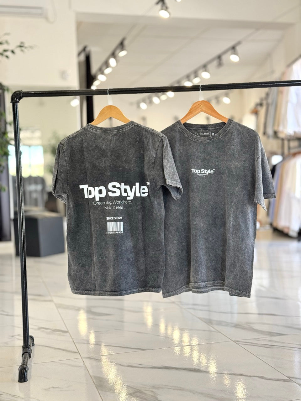 Remera oversize gastada "Dream Big"