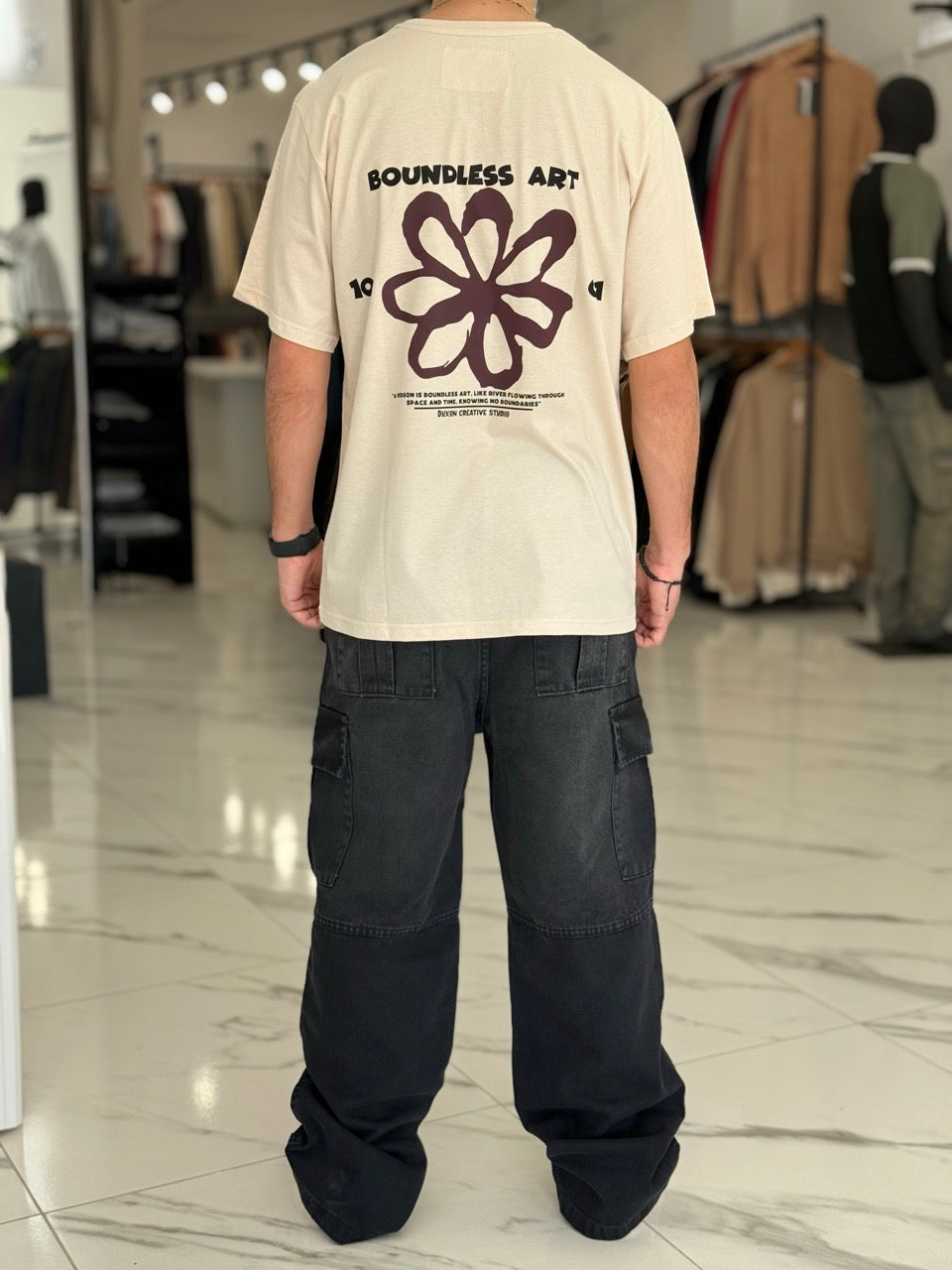 Remera oversize “Boundless”