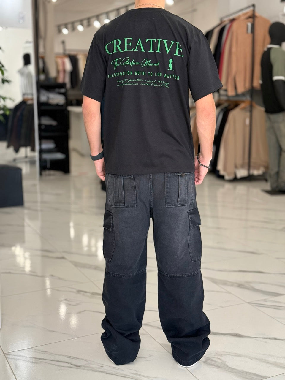 Remera oversize “Creative”