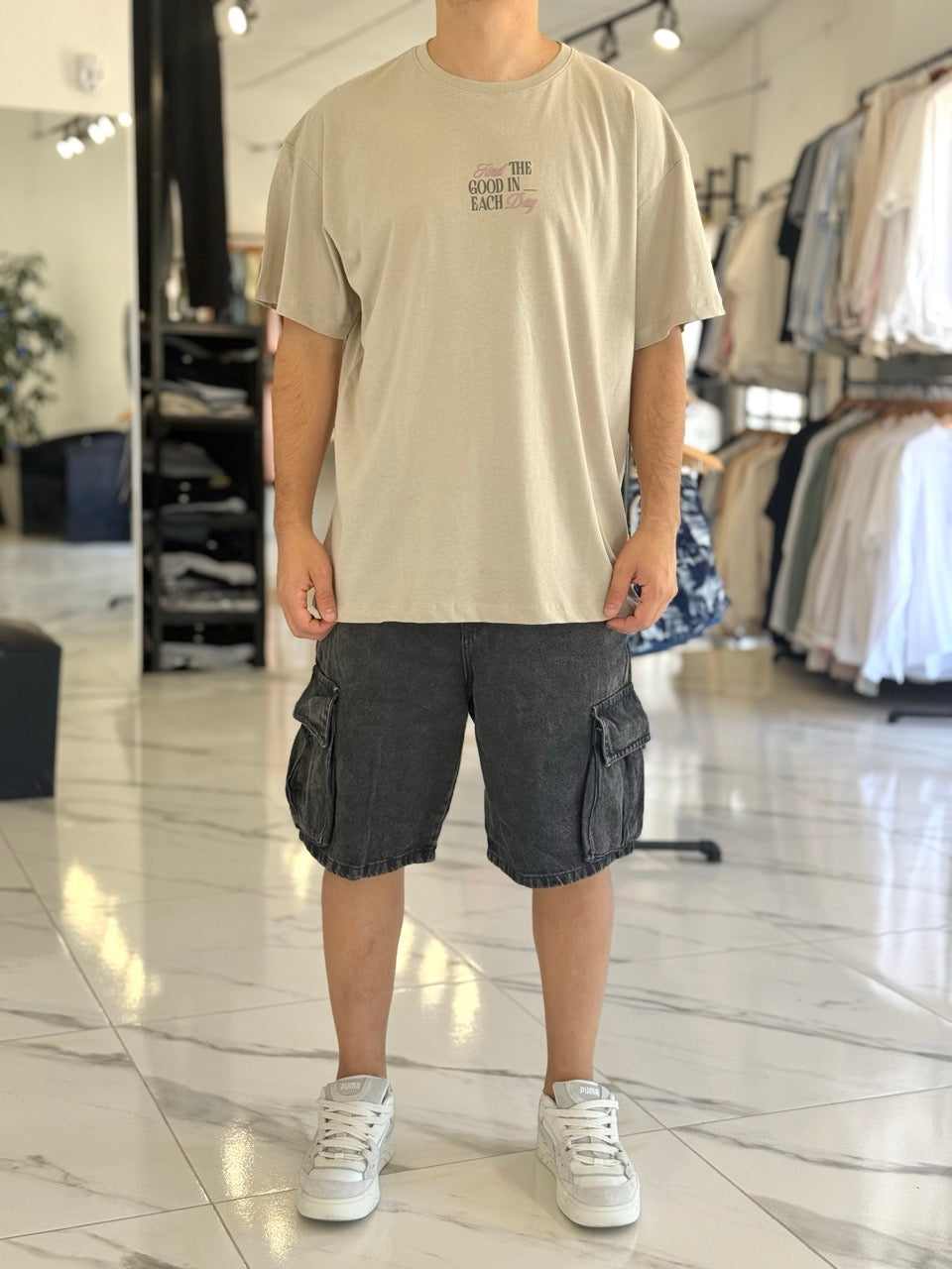 Remera oversize "Find Day"