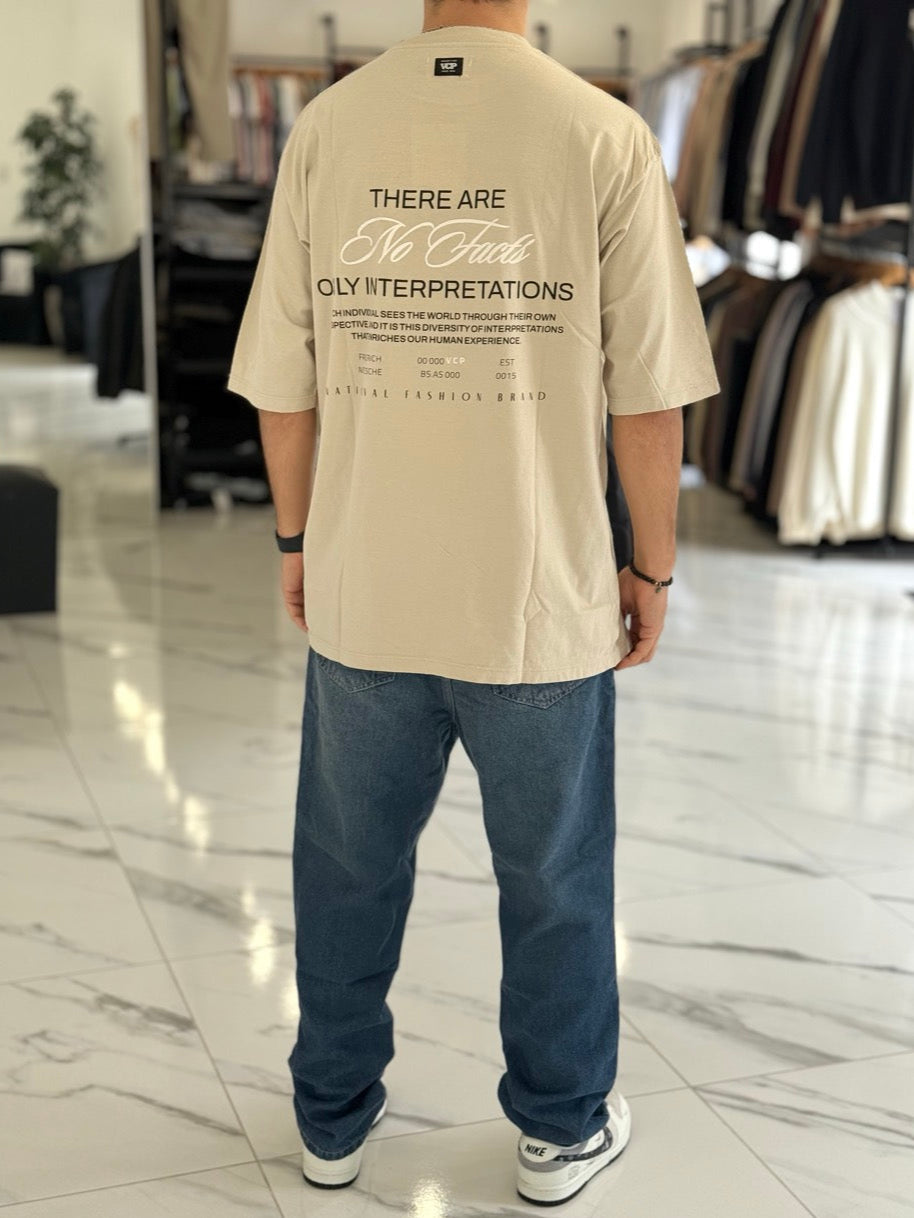 Remera oversize “No Facts”
