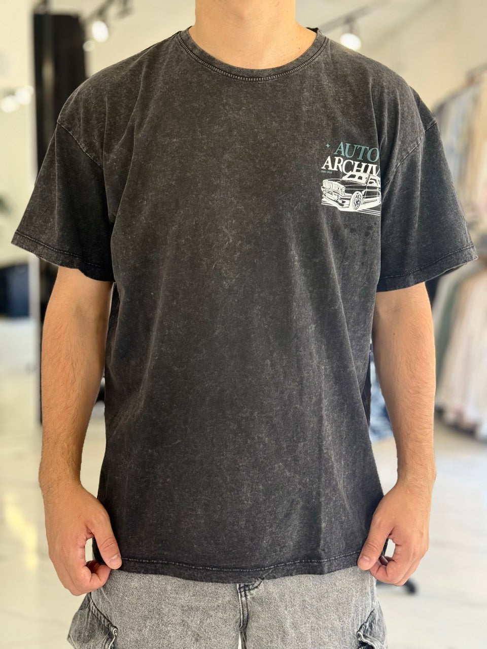 Remera oversize gastada "Auto"