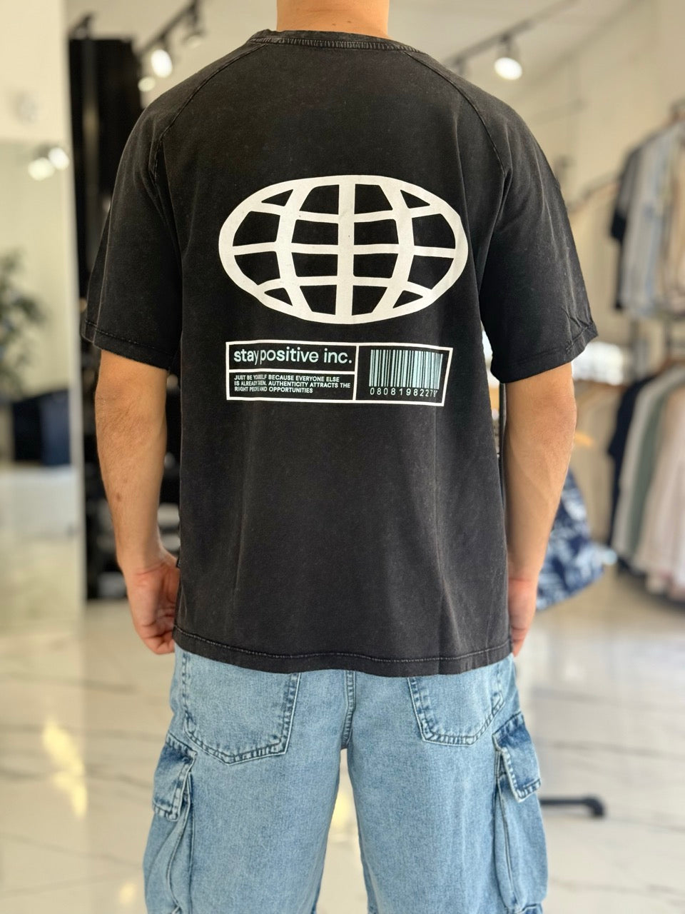 Remera oversize gastada "Positive"