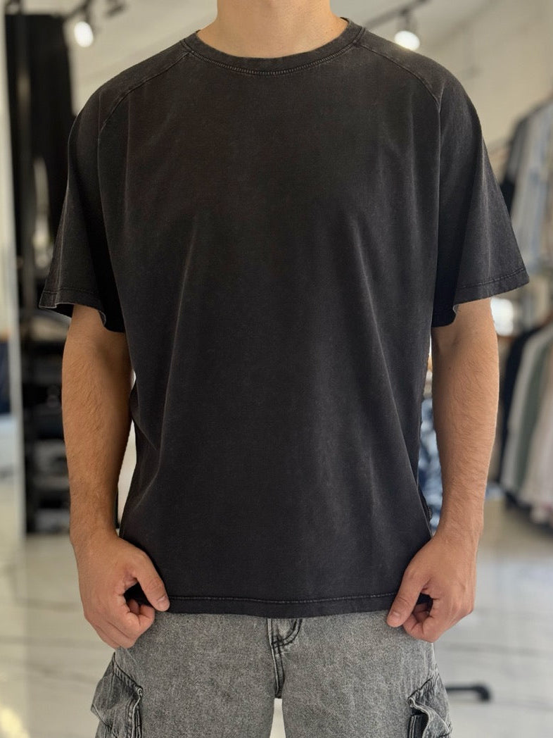 Remera oversize gastada lisa