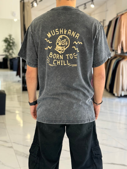 Remera oversize gastada “Born to chil”