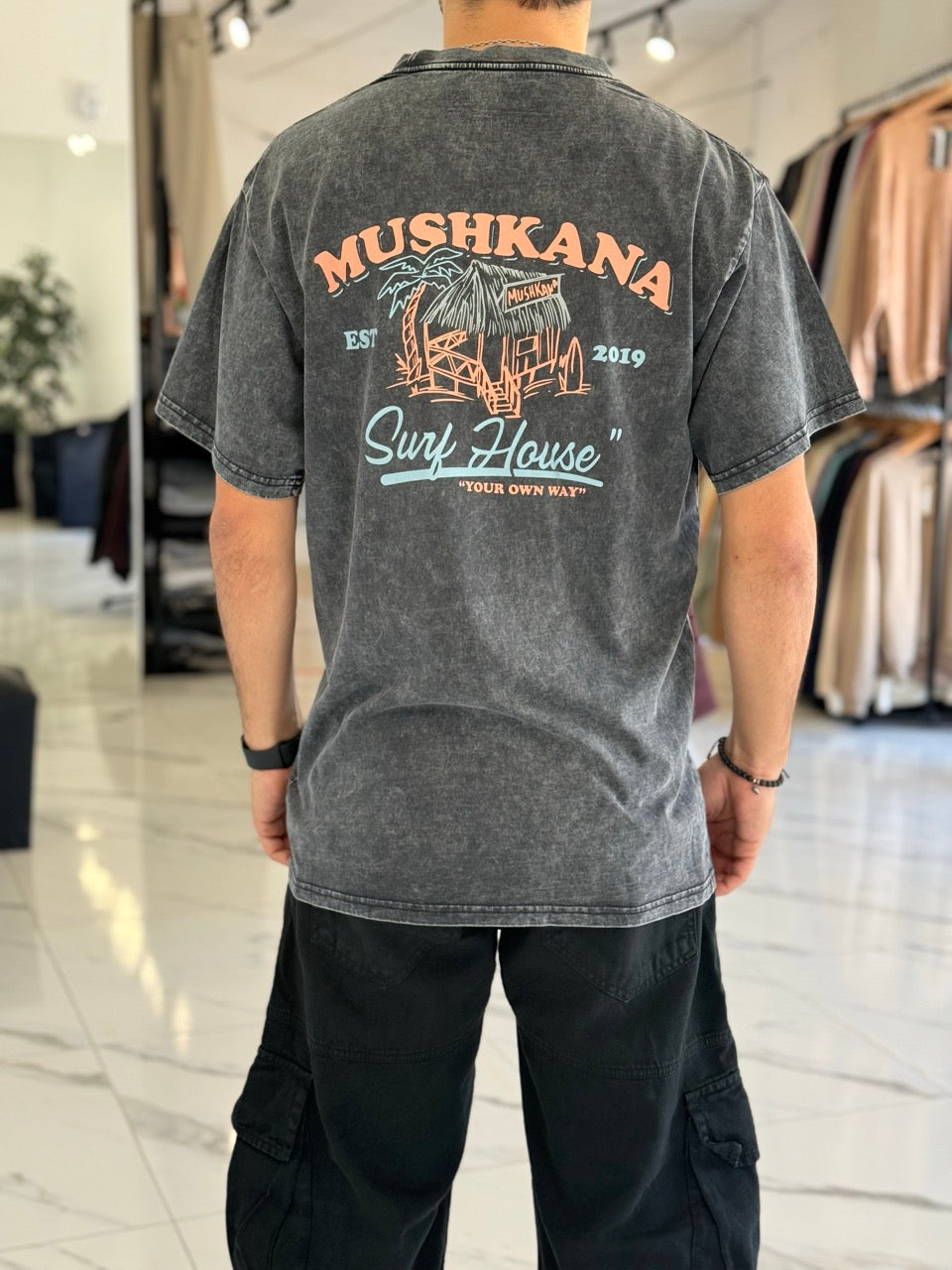 Remera oversize gastada “Surf House”