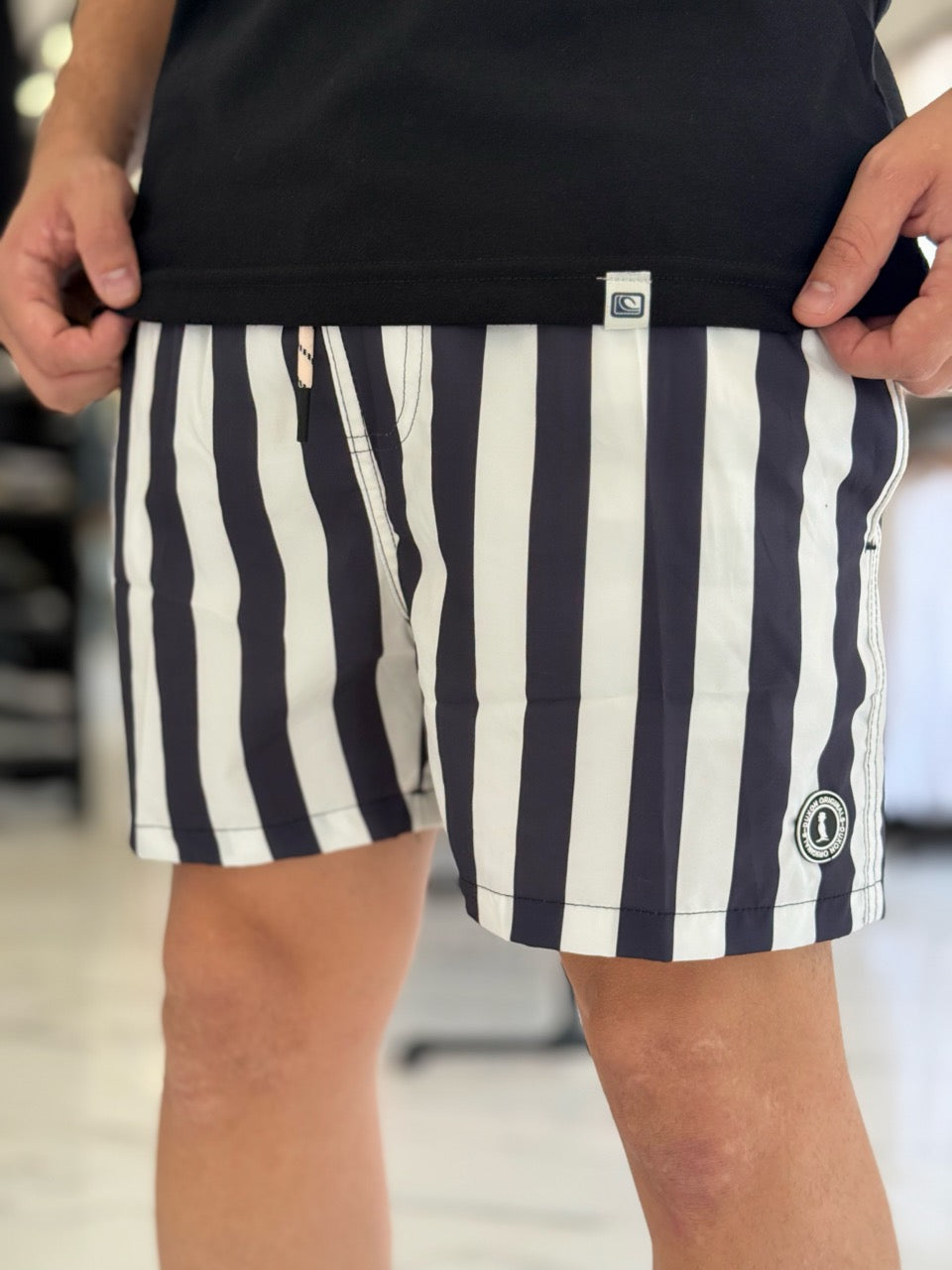 Short de baño rayado