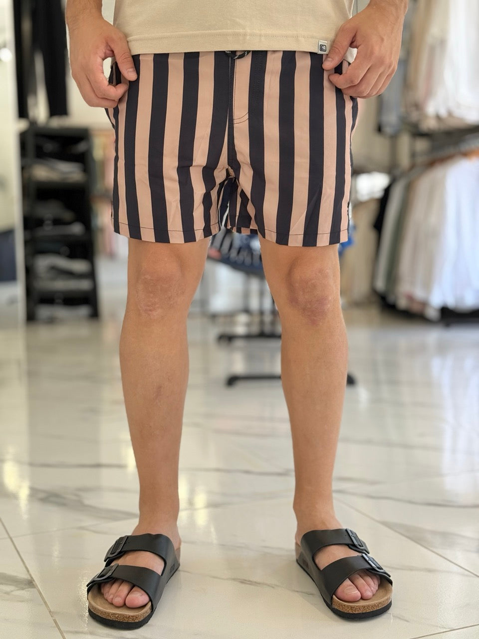 Short de baño rayado