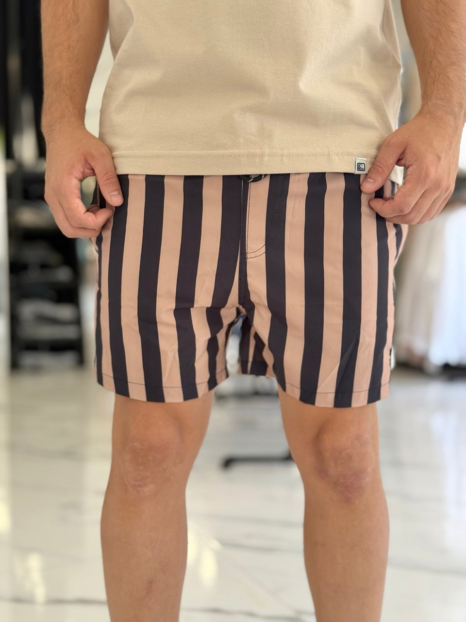 Short de baño rayado