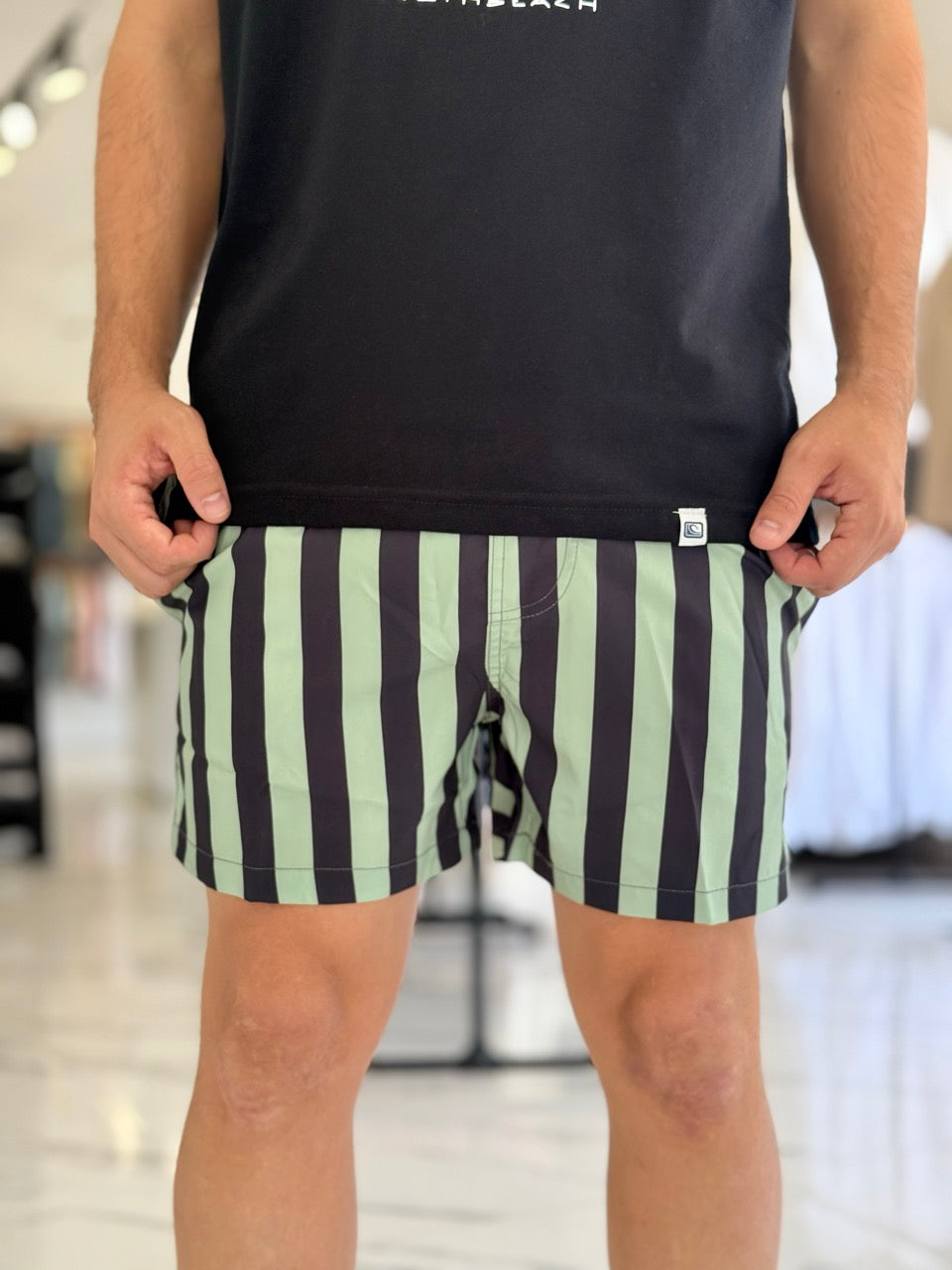 Short de baño rayado