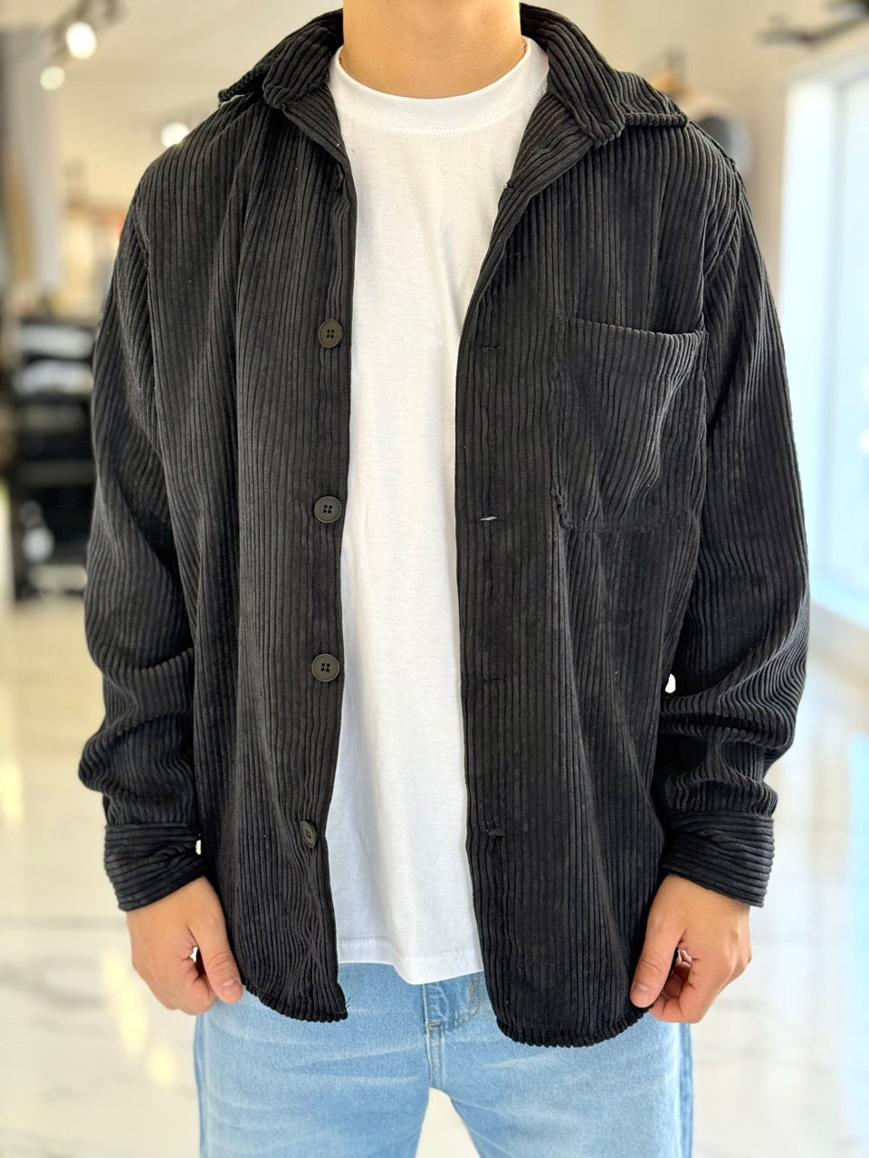Sobrecamisa de pana negra
