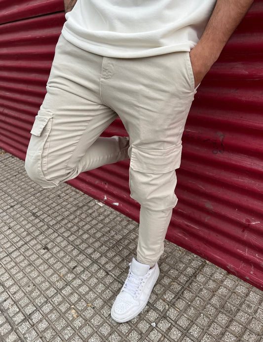 Pantalón cargo beige