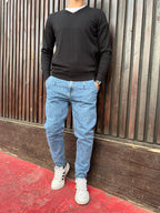 Buzo de algodón escote V negro